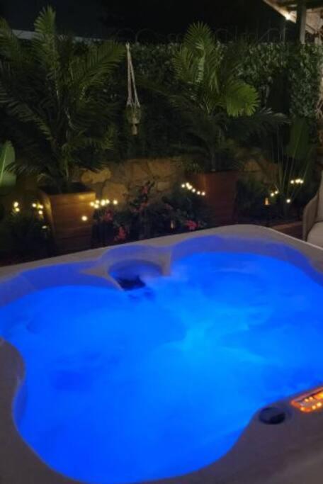 The Ritz Spa Sanctuary Hot Tub/Patio/Fam/Pet Las Cruces Extérieur photo