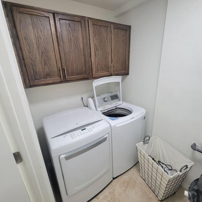 The Ritz Spa Sanctuary Hot Tub/Patio/Fam/Pet Las Cruces Extérieur photo