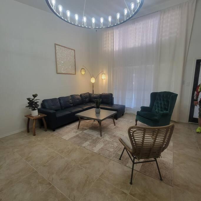The Ritz Spa Sanctuary Hot Tub/Patio/Fam/Pet Las Cruces Extérieur photo